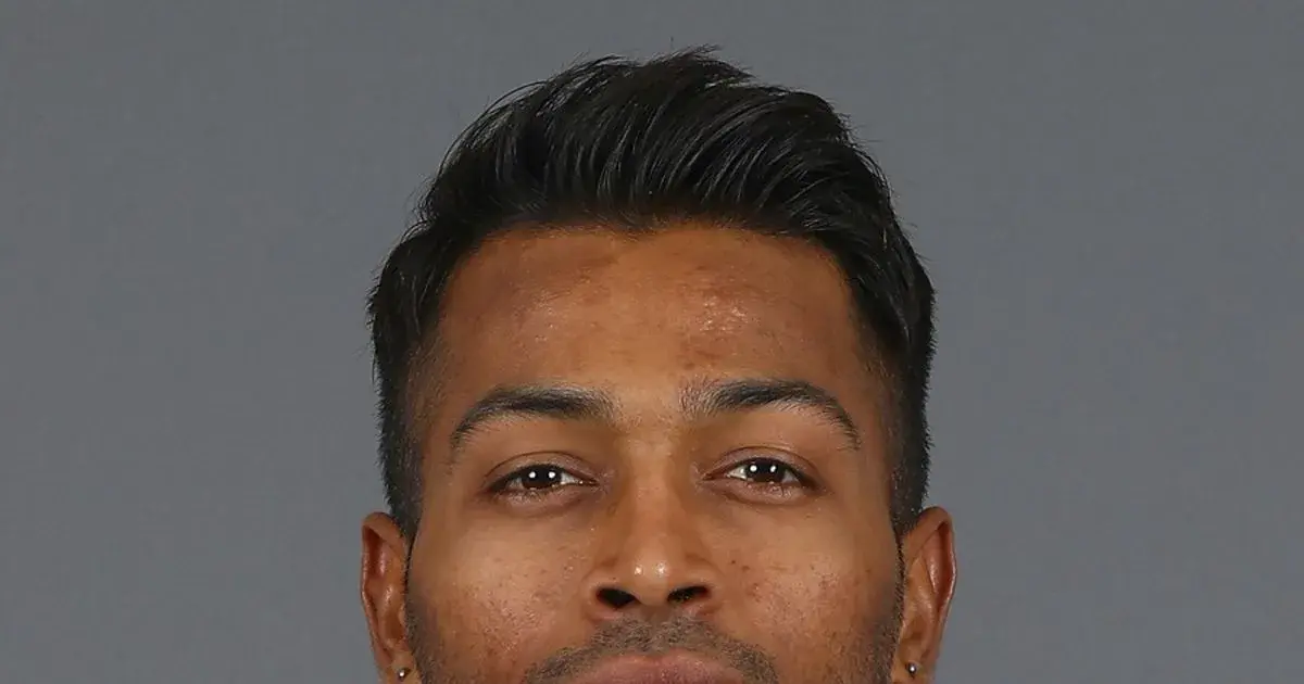 hardik pandya national flag complaint — IN news