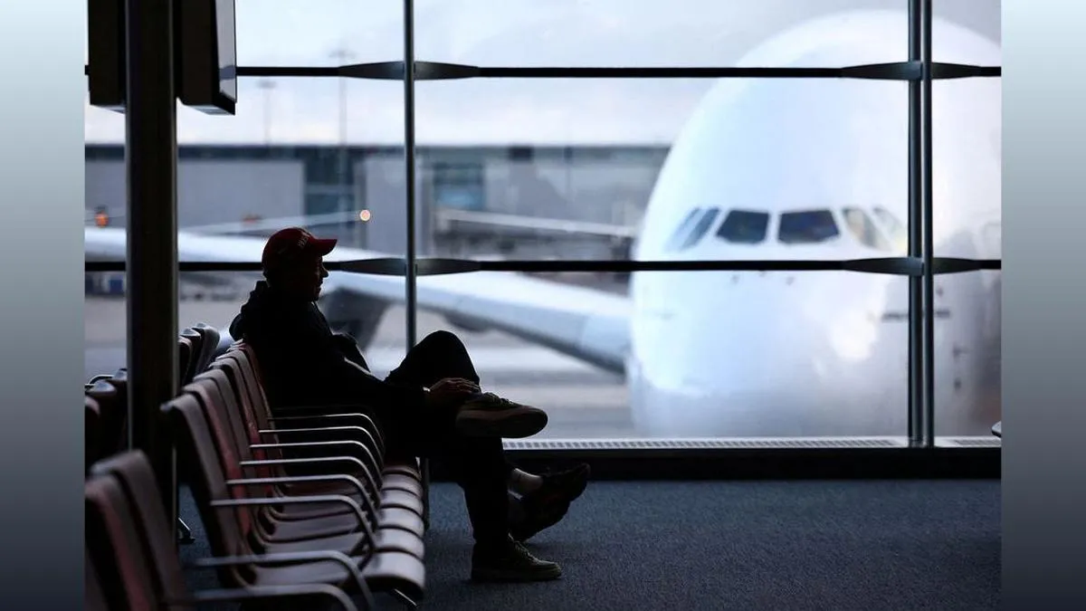 indigo flight returns delhi — IN news