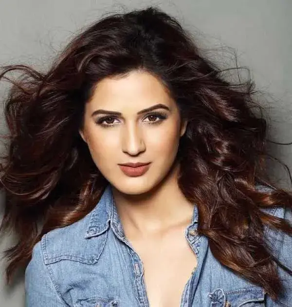 isha rikhi age — IN news