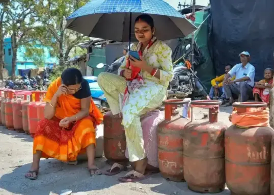 lpg gas shortage — IN news