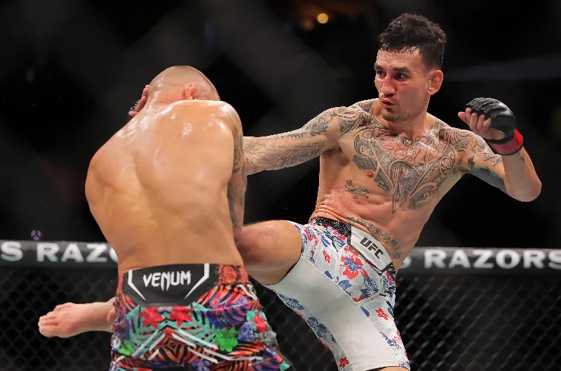 max holloway vs charles oliveira ufc 326 — IN news