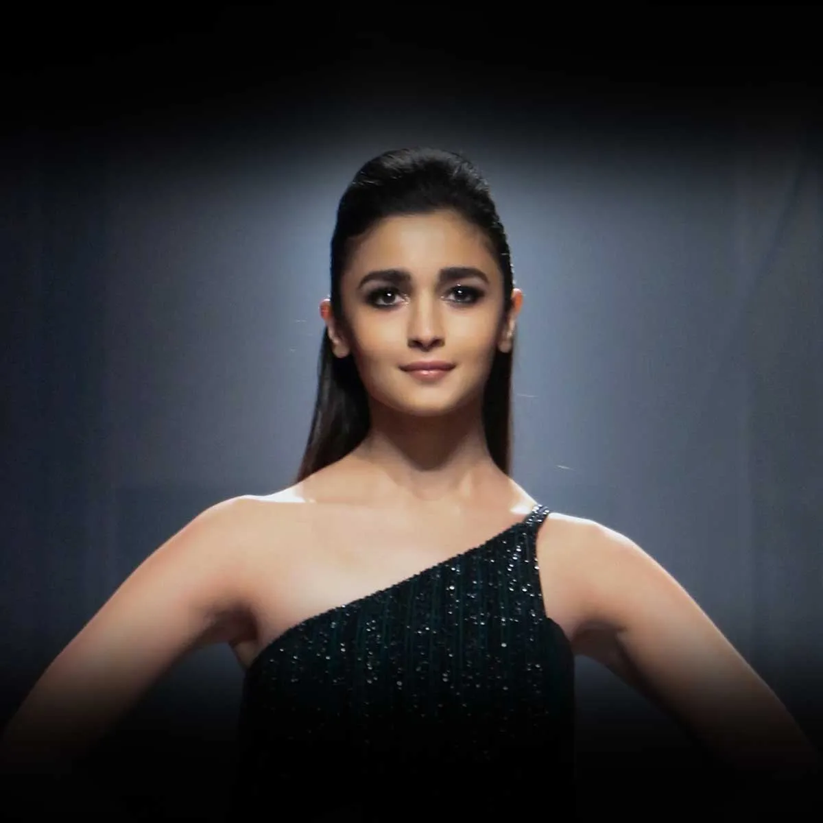 alia bhatt — IN news