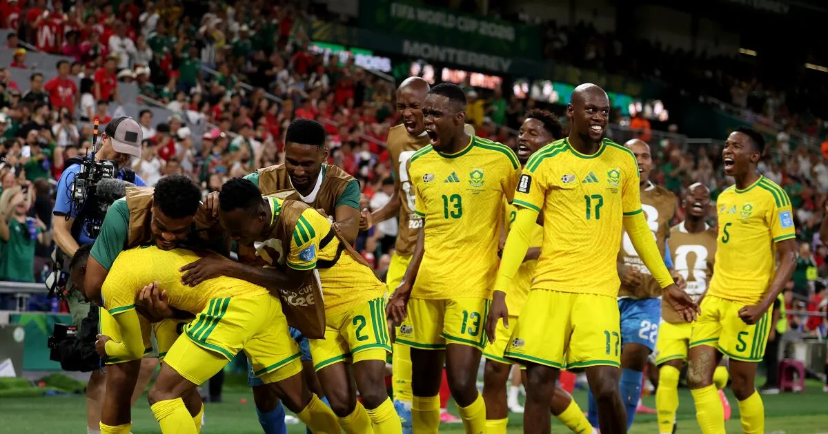 World Cup live updates, scores: South Africa pulls off stunner, Mexico remains undefeated to top Group A