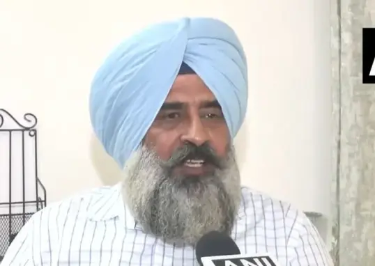 'Step taken under BJP pressure': Former Odisha CM hits out at Indian hockey team's saffron jersey