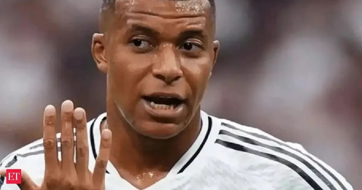 FIFA defends semifinal referee after France, Deschamps criticism