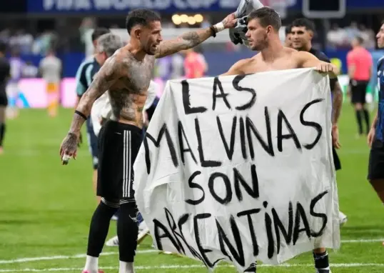 White House defends Argentina team over Falklands banner