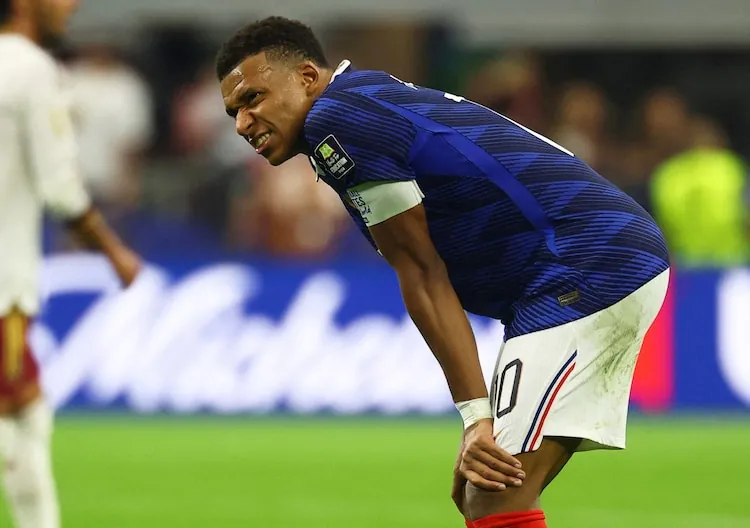 French players just could not switch to their usual brilliance vs Spain. (Photo